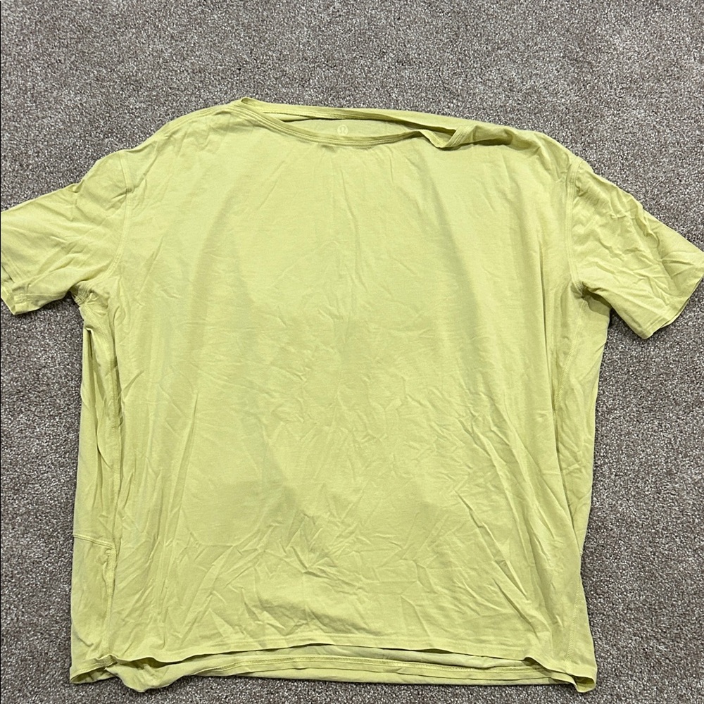 lululemon athletica back in action Short Sleeve Tee